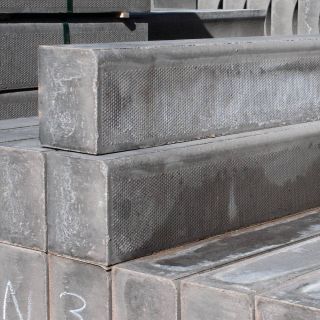 125 x 150 x 915mm Bullnosed Crossing Kerb