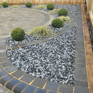 Long Rake Spar Bulk Bag 14 - 20mm Black Ice Chippings